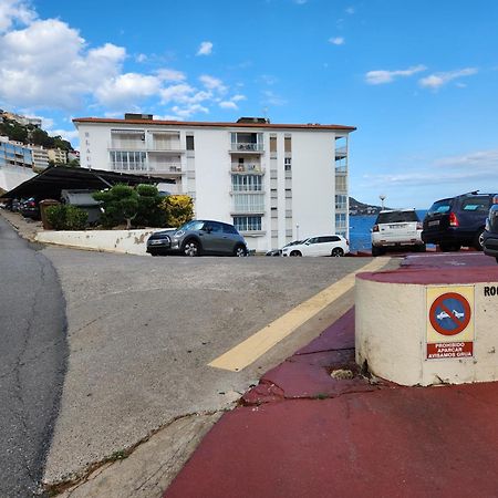Les Pieds Dans L'Eau, La Tete Dans Les Nuages, Roses Appartement Buitenkant foto